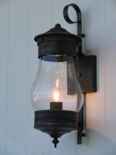 Goldstein809 Wall Lantern